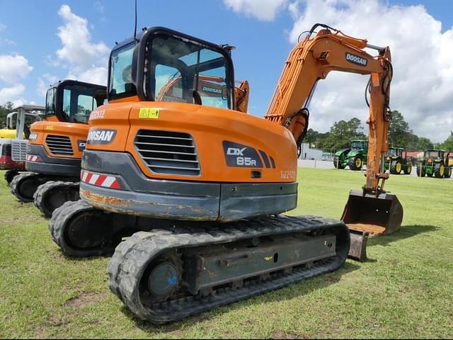 Image of  Doosan DX85R-3 equipment image 2