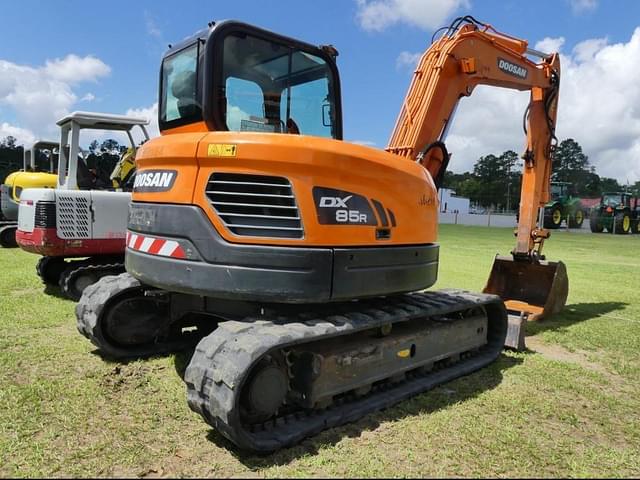 Image of  Doosan DX85R-3 equipment image 2