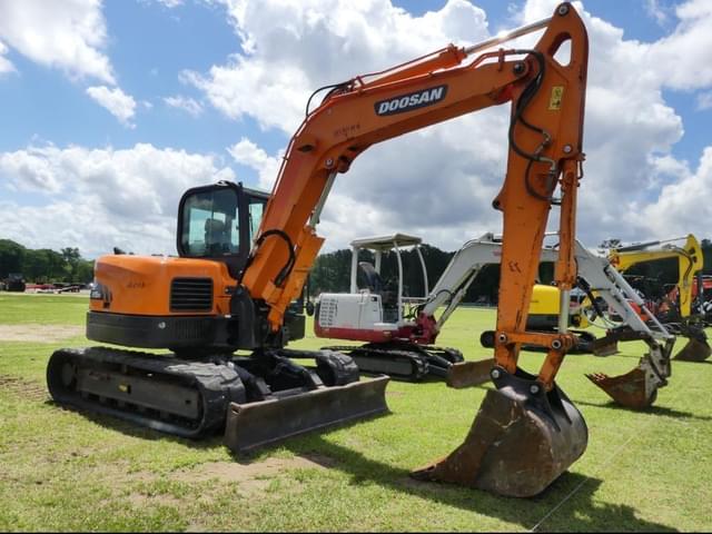 Image of  Doosan DX85R-3 equipment image 1