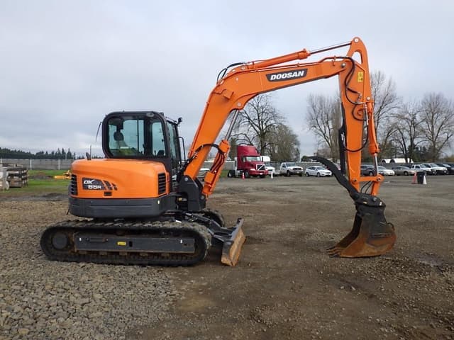 Image of  Doosan DX85R-3 equipment image 2