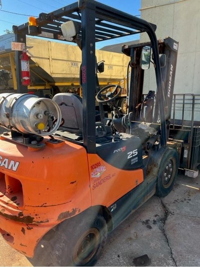 Main image Doosan 25