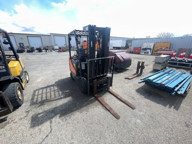 Image of Doosan GC25P-5 equipment image 2