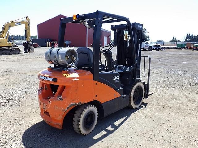 Image of  Doosan G30N-7 equipment image 3