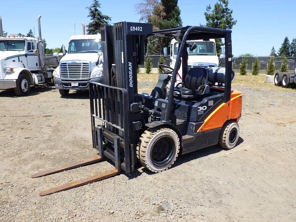 Main image  Doosan G30N-7