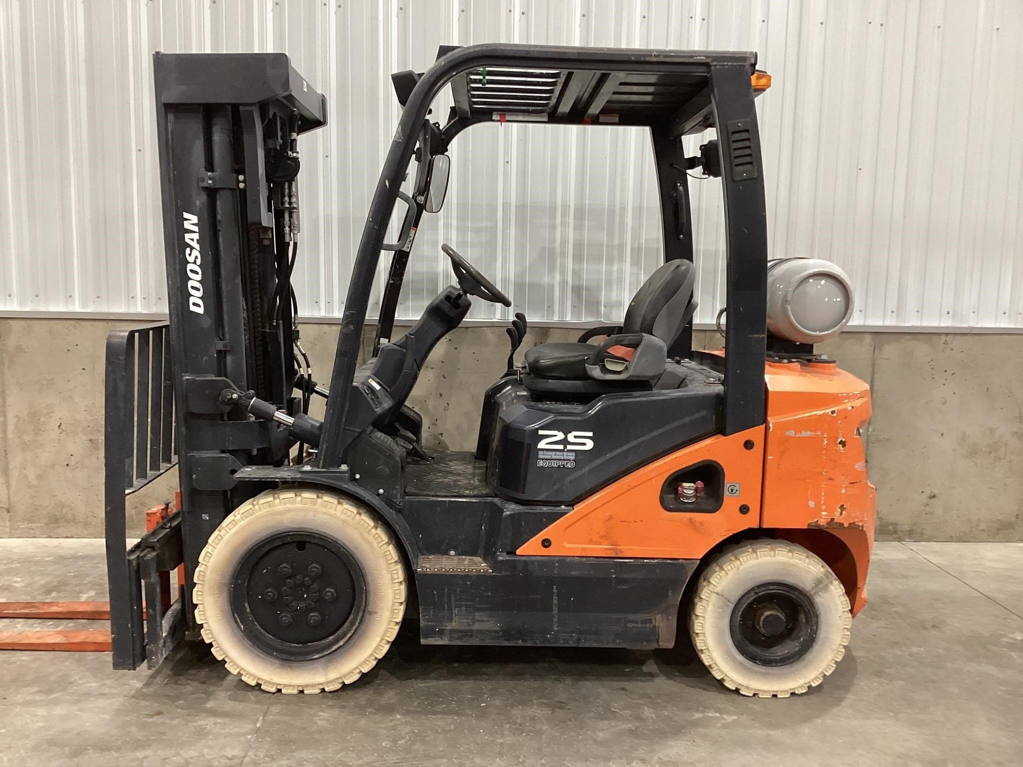 2018  Doosan G25E-5 Equipment Image0