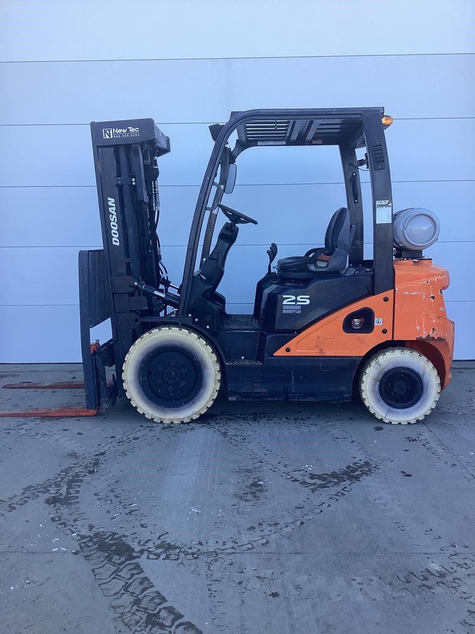2018  Doosan 25 Equipment Image0