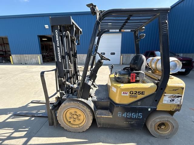 Image of  Doosan G25E equipment image 1