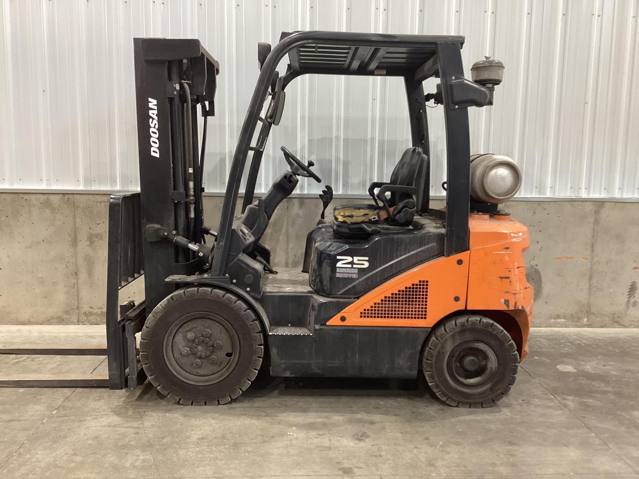 2021  Doosan G25N-7 Equipment Image0