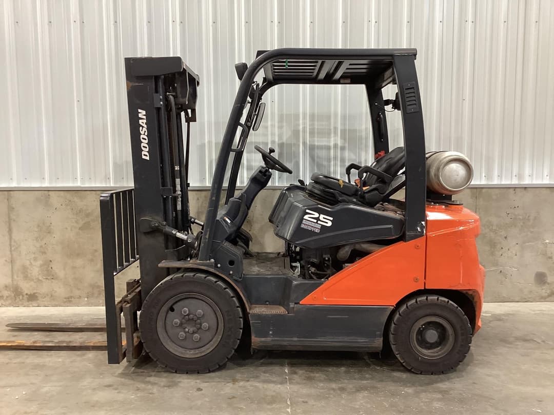 Image of Doosan G25N-7 Image 0