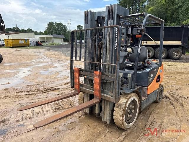 Image of  Doosan G25P-5 equipment image 3