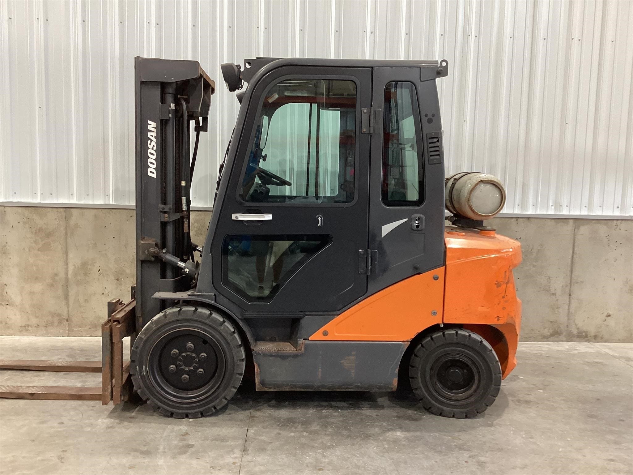2019 Doosan G30N-7 Equipment Image0