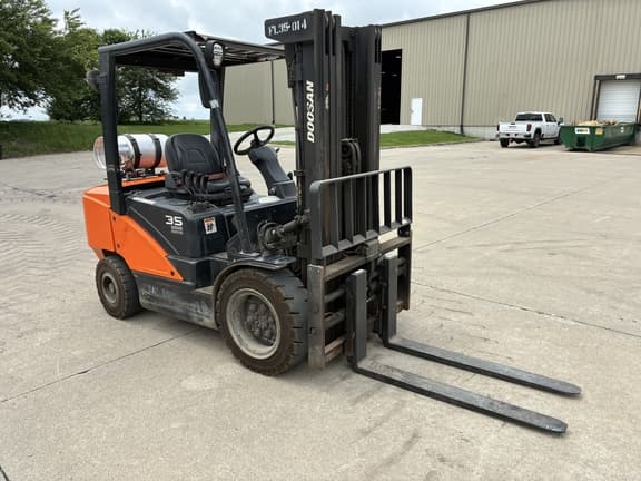 Image of Doosan G35NC-7 equipment image 2