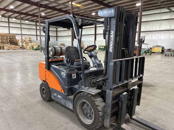 Image of Doosan G35NC-7 equipment image 3