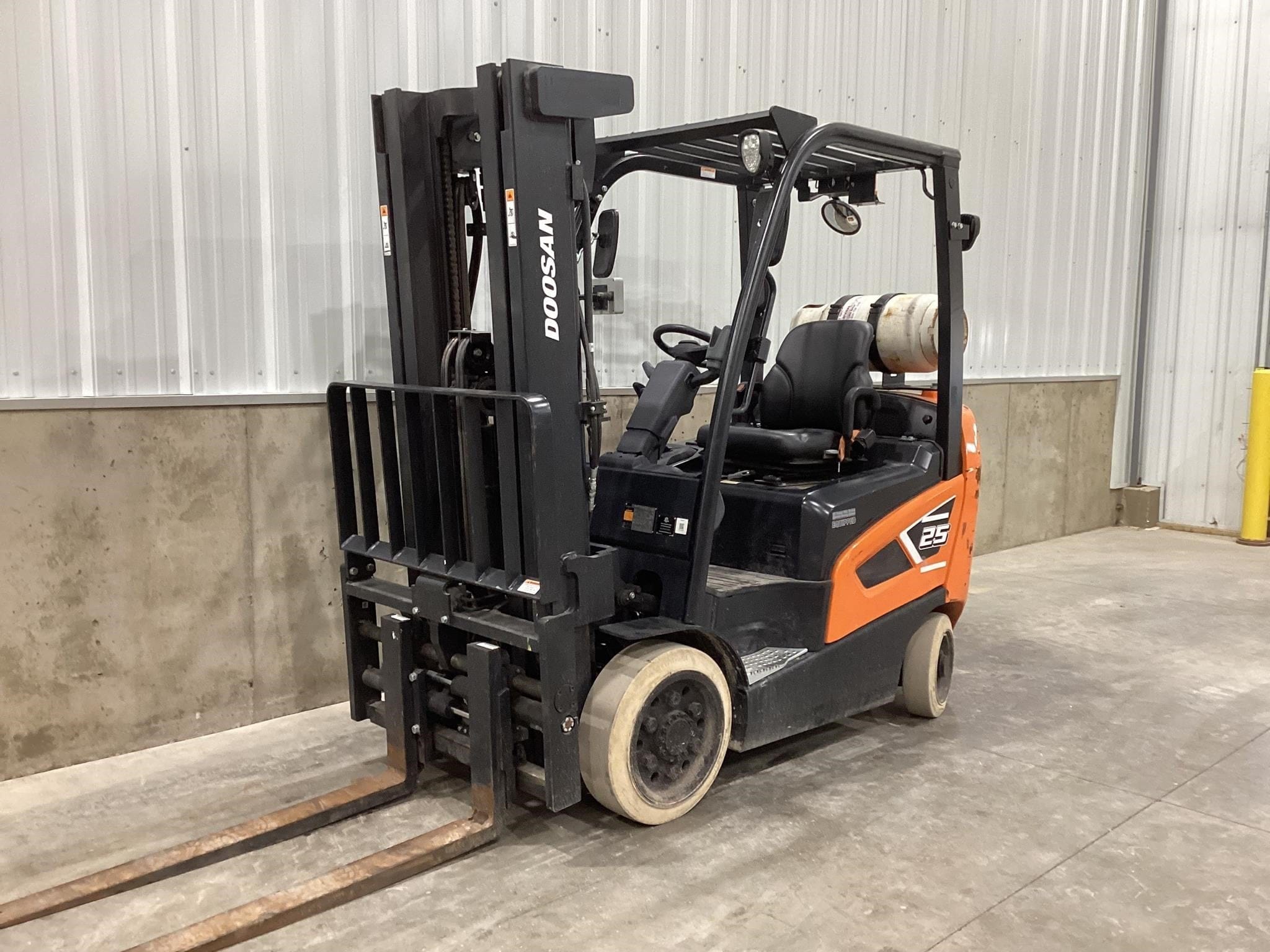 2022  Doosan GC25S-9 Equipment Image0