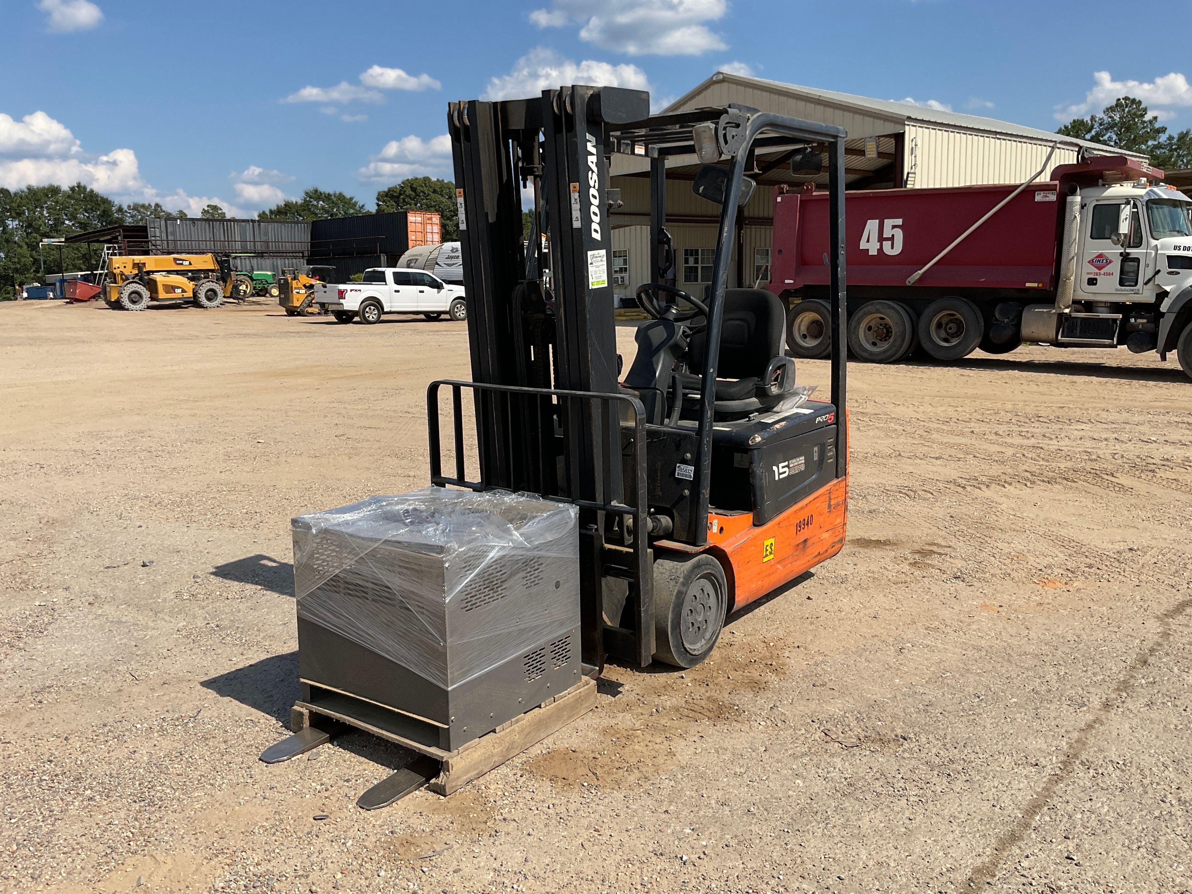 Main image  Doosan PRO5