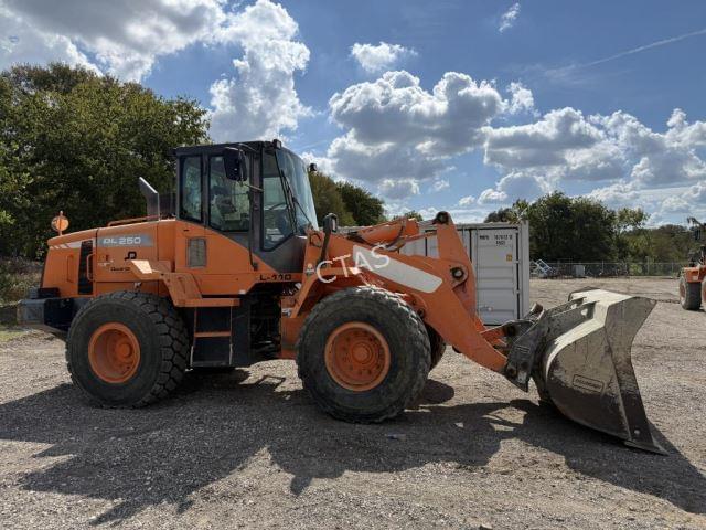 Image of  Doosan DL250-3 equipment image 3