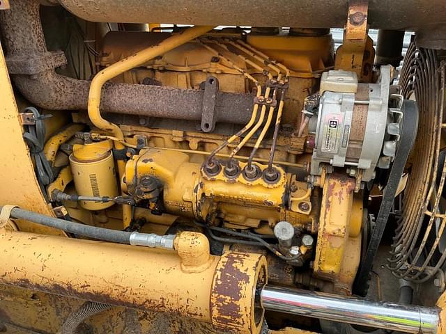 Image of Caterpillar D3 equipment image 2