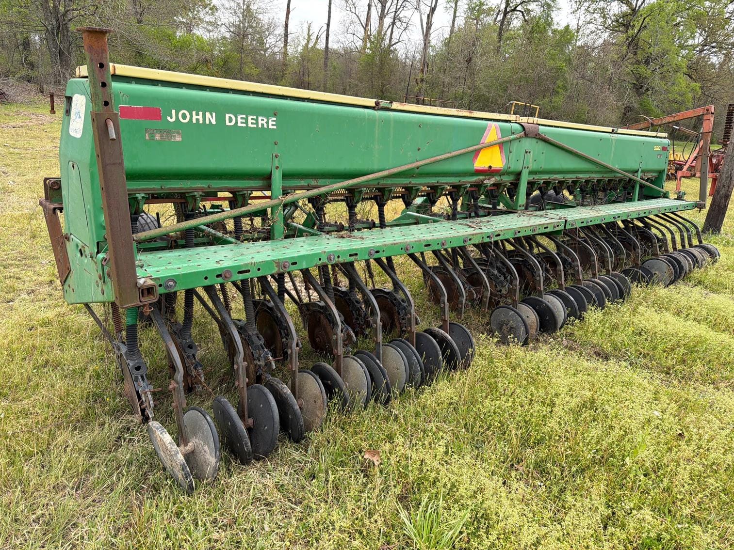 John Deere 520 Equipment Image0