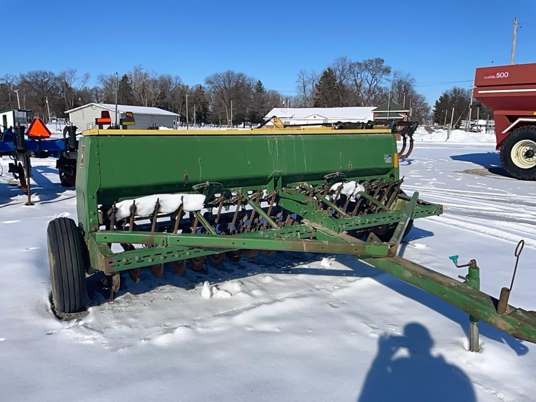 Image of John Deere 8200 Primary image