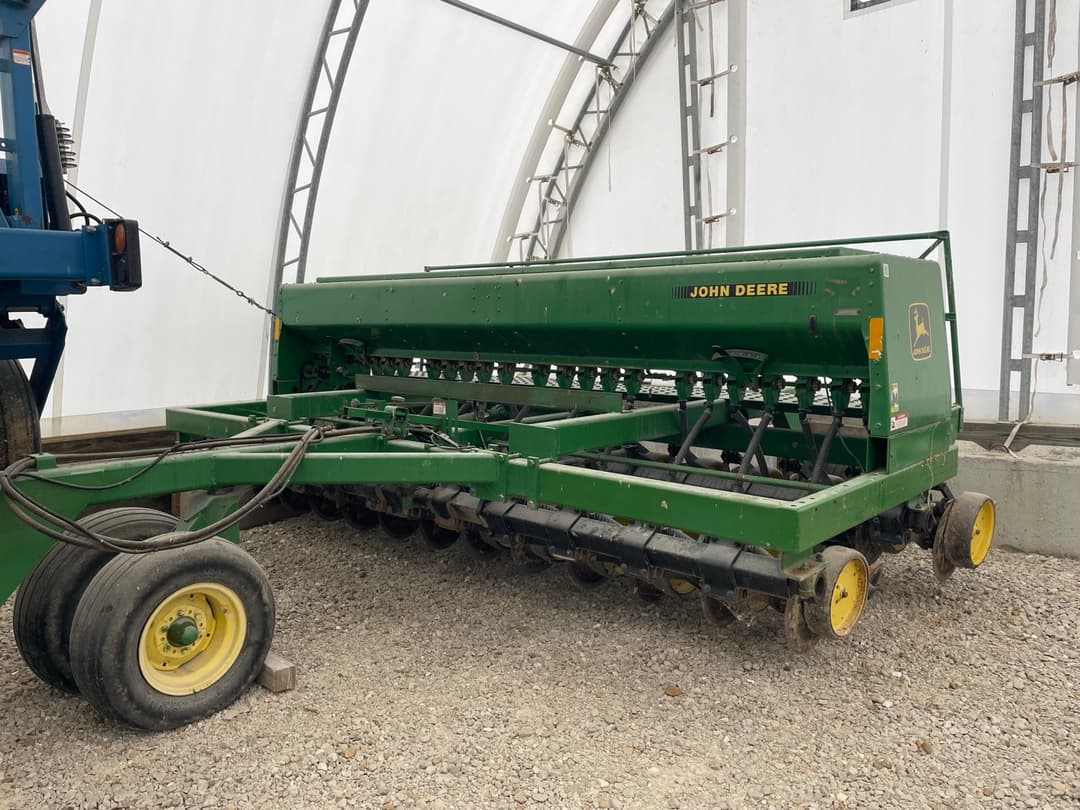 Image of John Deere 750 Image 1