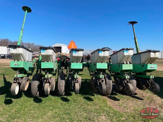 Image of Deutz-Allis 385 equipment image 3