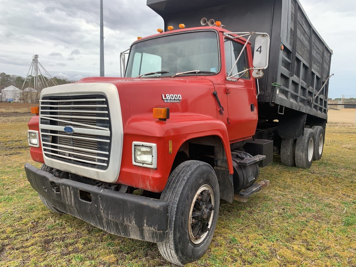 1972 Ford L8000 Equipment Image0