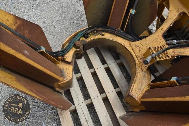 Image of Dutchman 230 equipment image 4