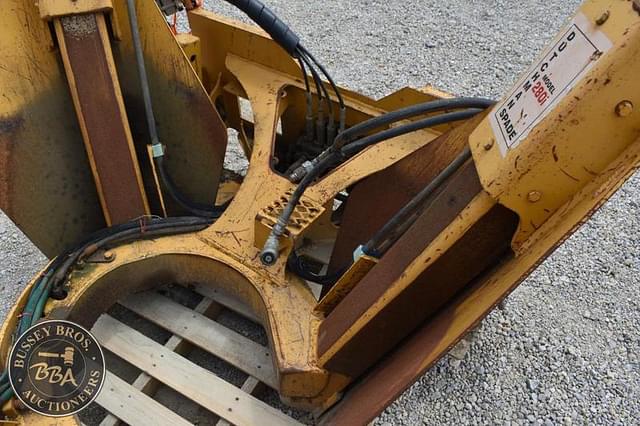 Image of Dutchman 230 equipment image 3