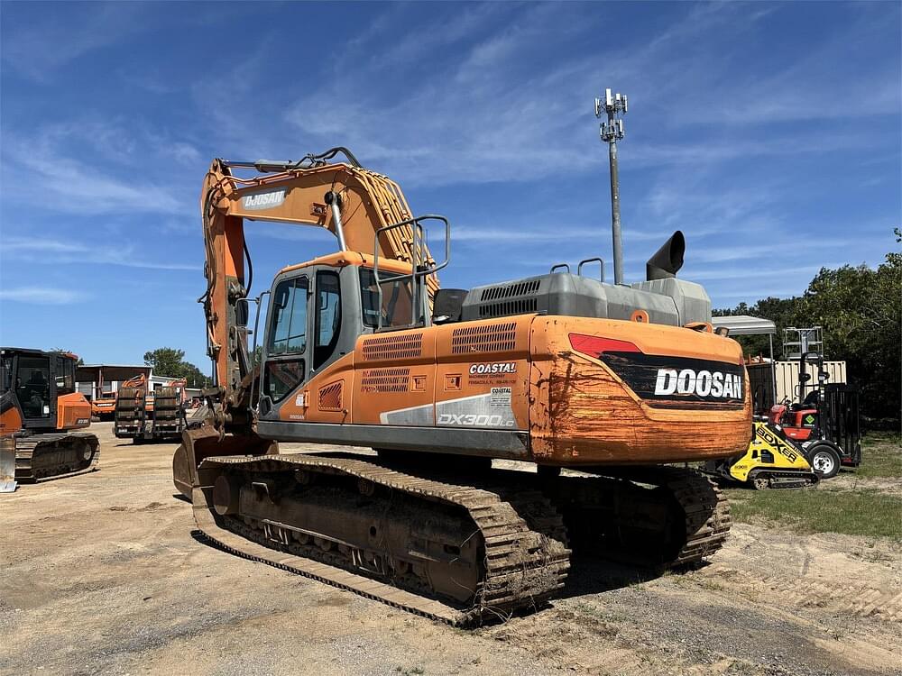 Image of  Doosan DX300LC Image 1