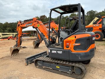 Main image Develon DX42-7