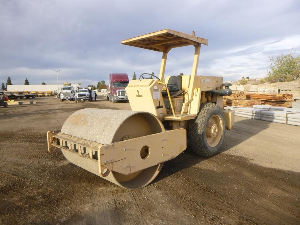 DYNAPAC CA15 Equipment Image0