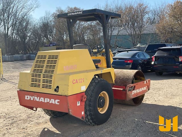 Image of DYNAPAC CA121 equipment image 4