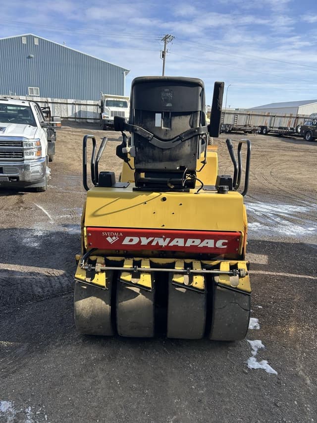 Image of DYNAPAC CC122C equipment image 3