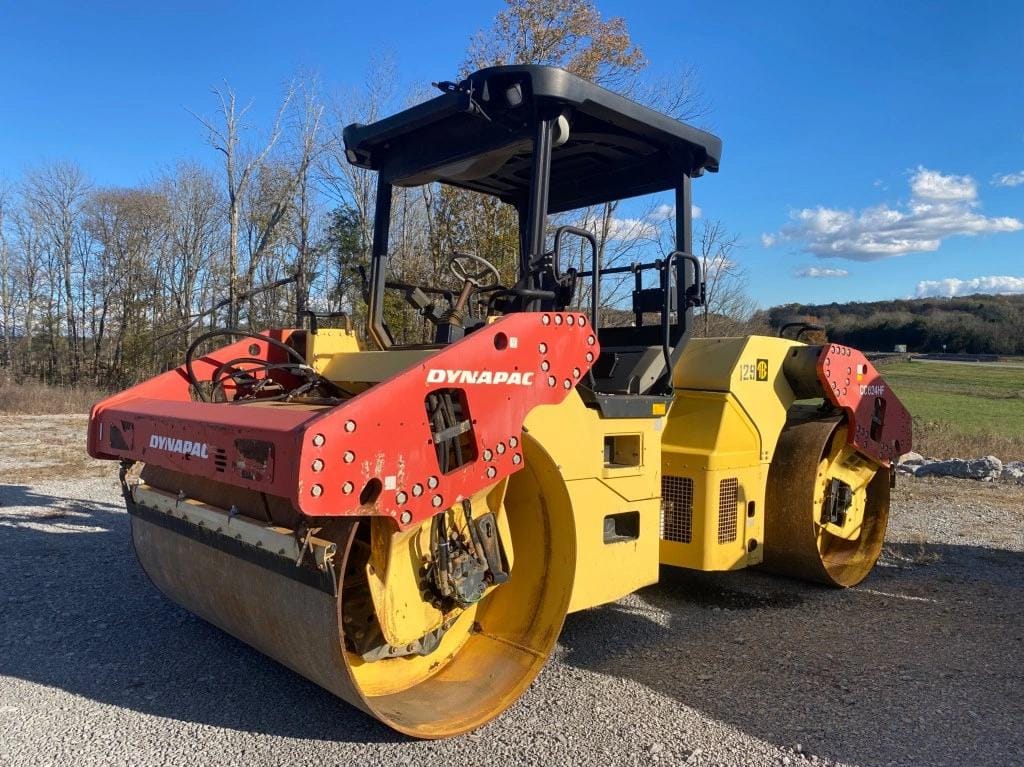 Main image DYNAPAC CC624HF