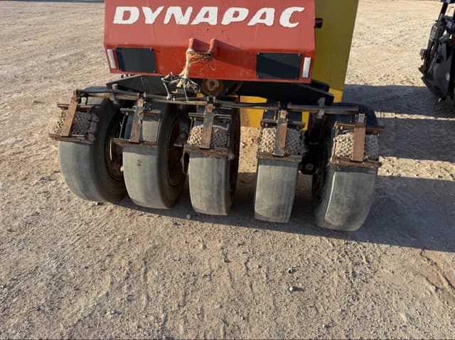 Image of DYNAPAC CP142 equipment image 1