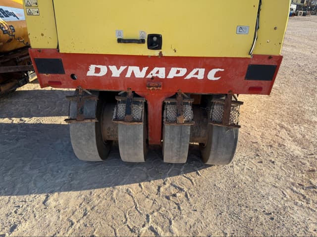 Image of DYNAPAC CP142 equipment image 4