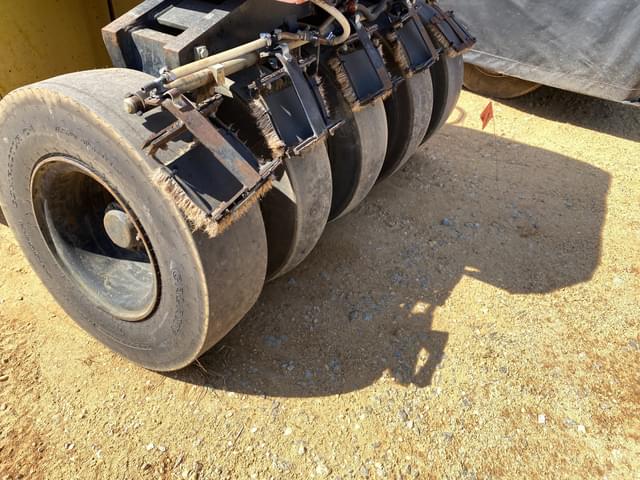 Image of DYNAPAC CP142 equipment image 4