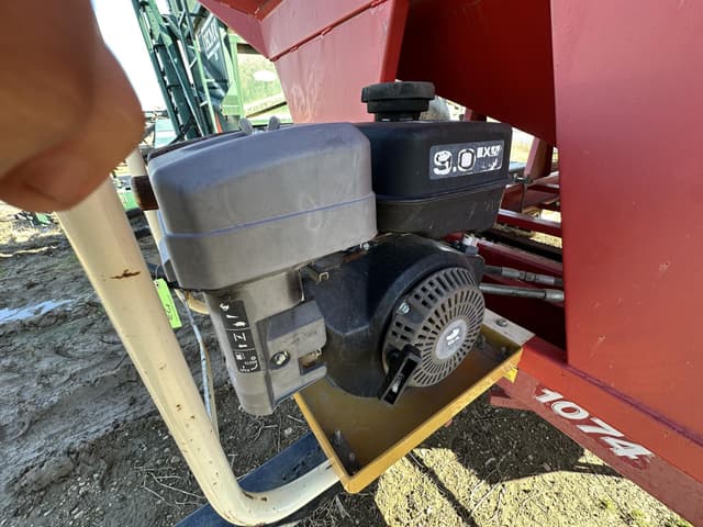 Image of E-Z Trail 3400 equipment image 4