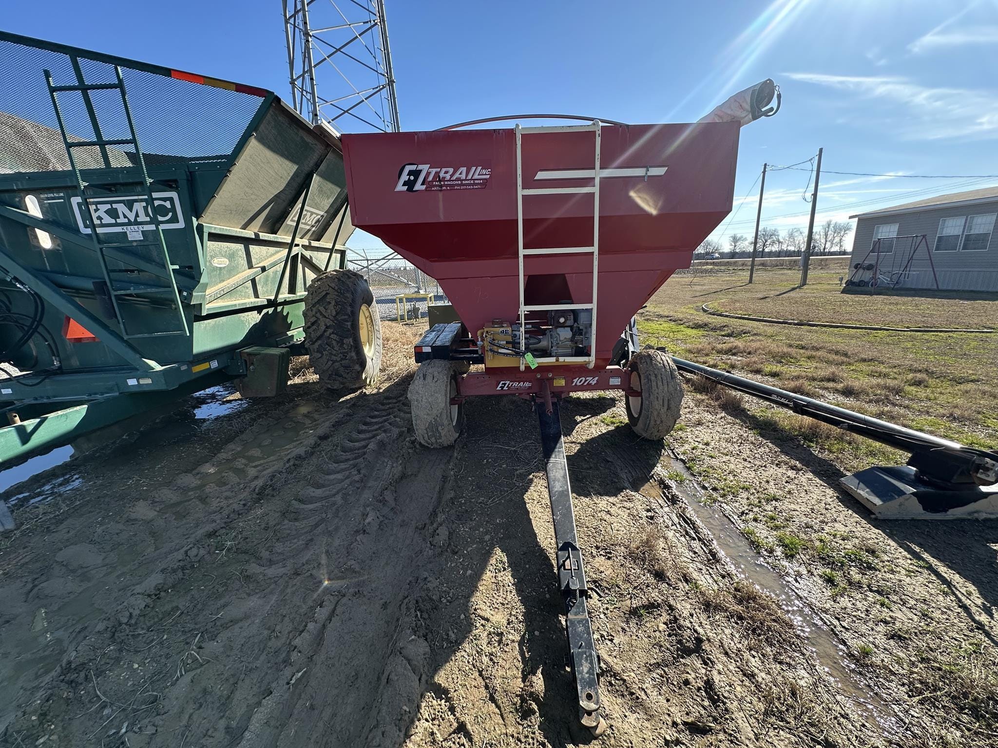 E-Z Trail 3400 Equipment Image0