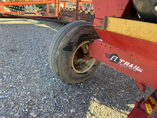 Image of E-Z Trail 1074 equipment image 4