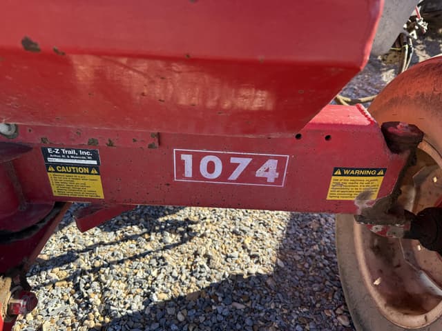 Image of E-Z Trail 1074 equipment image 3