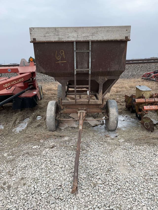 Image of E-Z Trail 220 equipment image 1