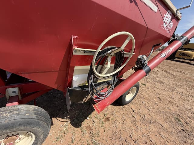 Image of E-Z Trail 230 equipment image 4