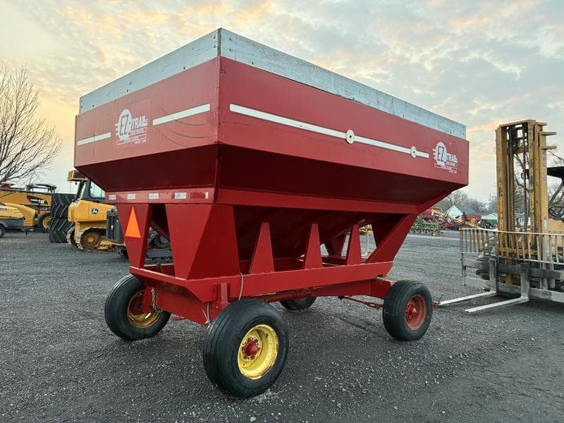 Image of E-Z Trail 300 Image 1