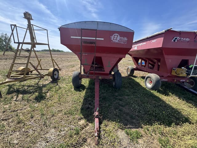 Image of E-Z Trail 3400 equipment image 1