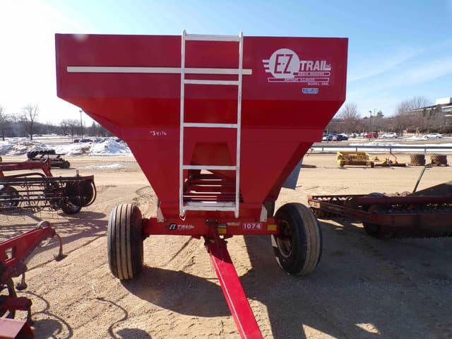 Image of E-Z Trail 3400 equipment image 2