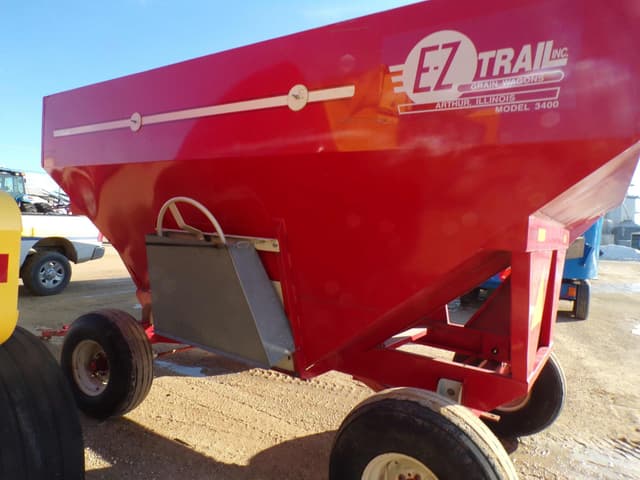 Image of E-Z Trail 3400 equipment image 3