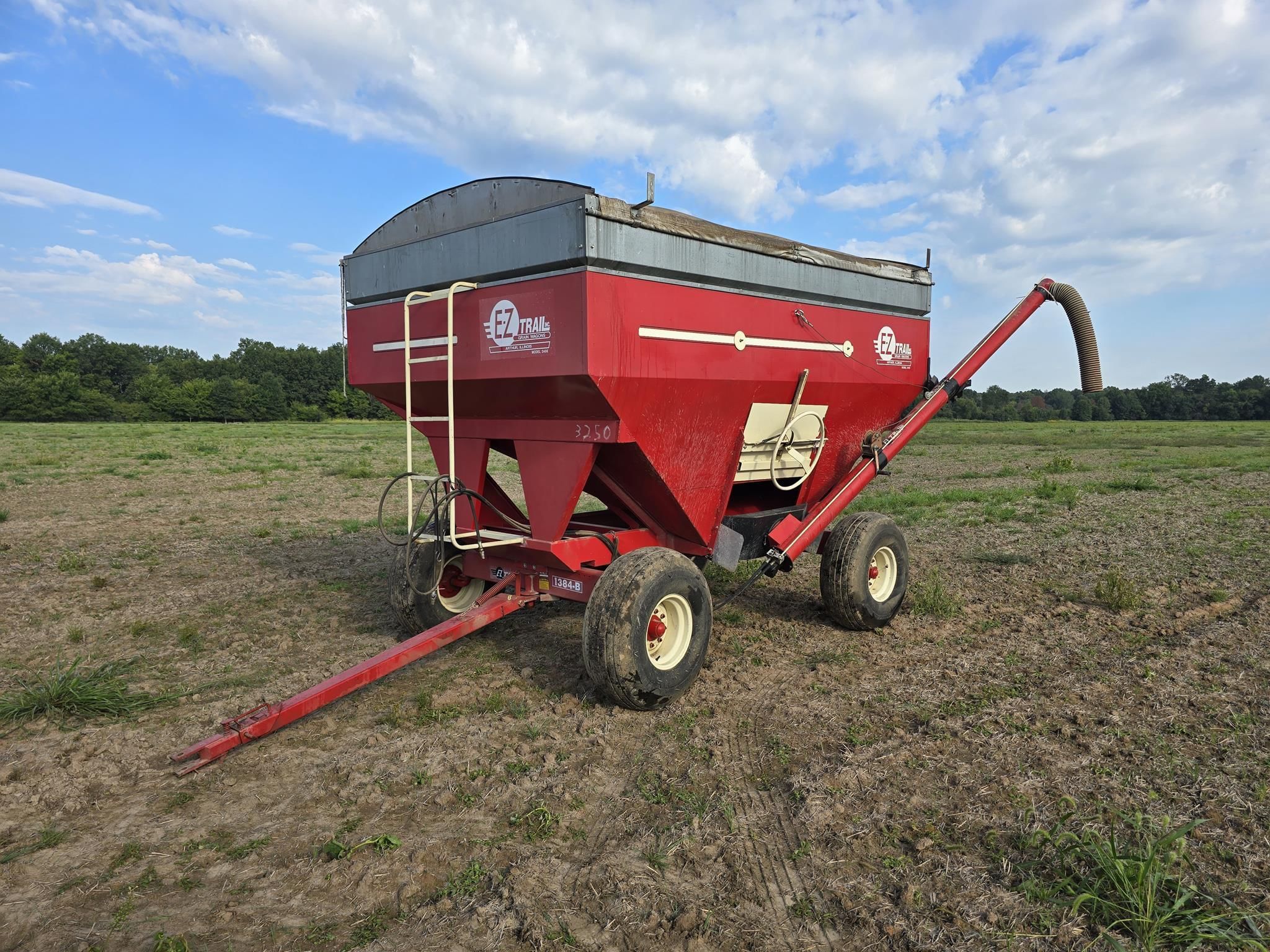 E-Z Trail 3400 Equipment Image0