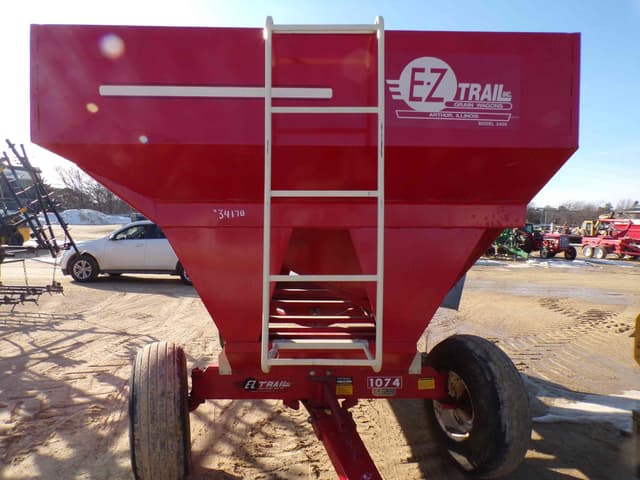 Image of E-Z Trail 3400 equipment image 2