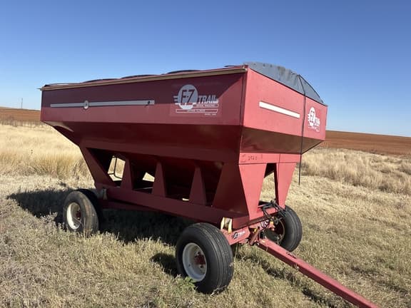 Image of E-Z Trail 3400 equipment image 4